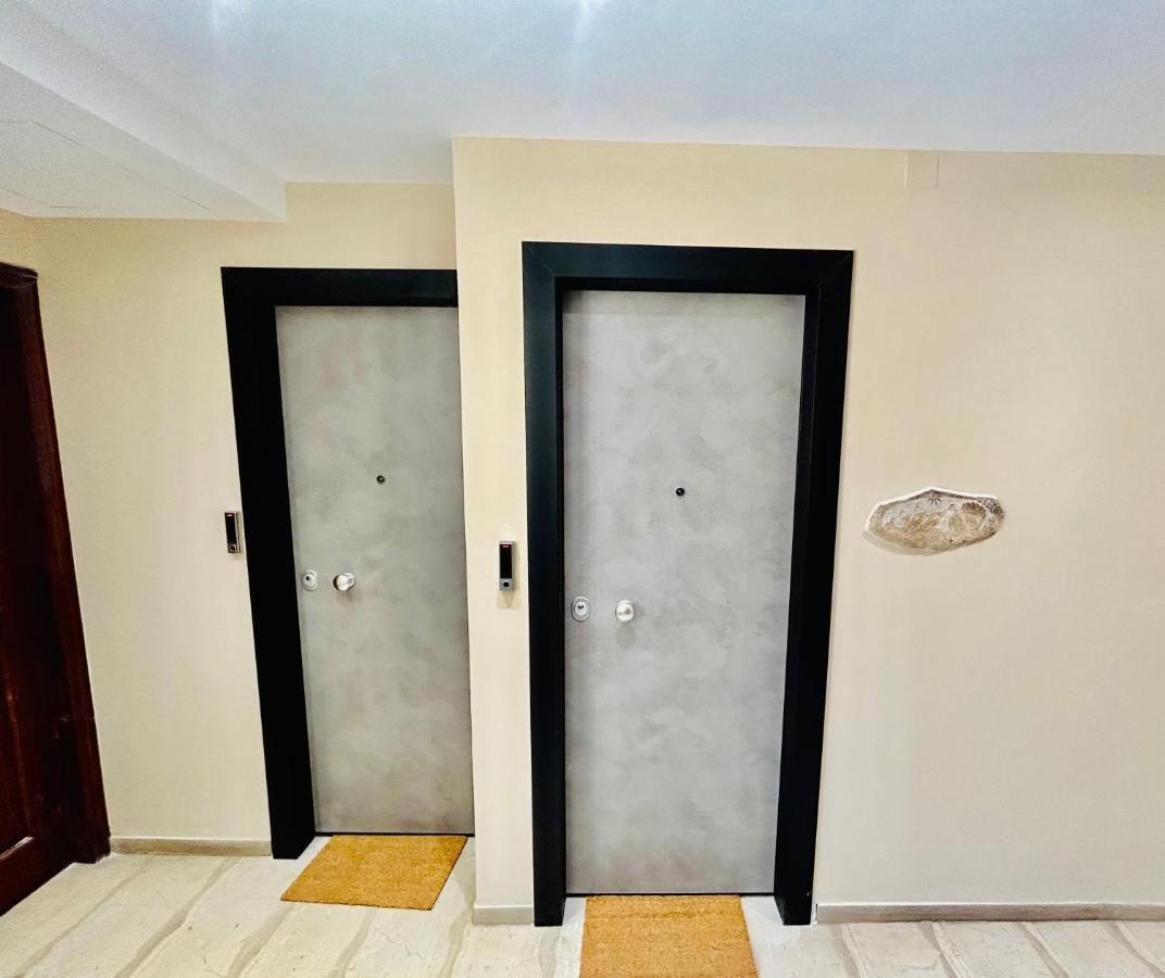 Port Twins Suites No1 Pireo Esterno foto