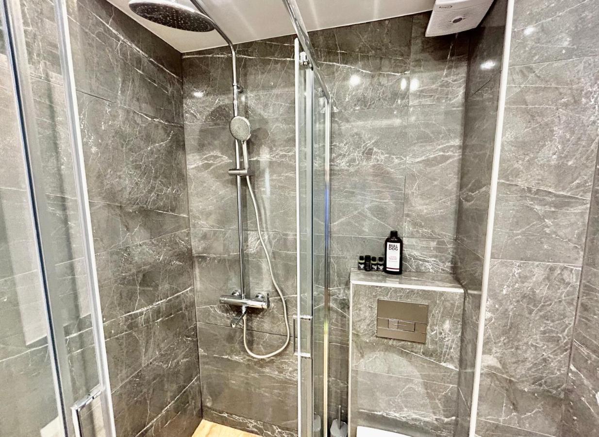 Port Twins Suites No1 Pireo Esterno foto