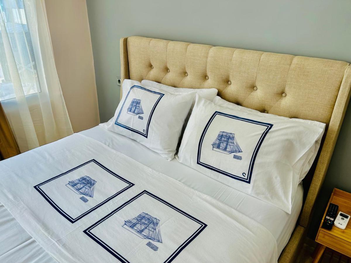 Port Twins Suites No1 Pireo Esterno foto