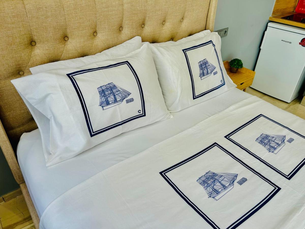 Port Twins Suites No1 Pireo Esterno foto